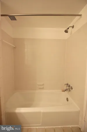 $1,795 | 2624 Wagon Drive, Unit 3C, Alexandria, VA 22303