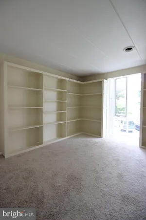 $1,795 | 2624 Wagon Drive, Unit 3C, Alexandria, VA 22303