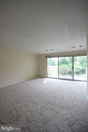 $1,795 | 2624 Wagon Drive, Unit 3C, Alexandria, VA 22303