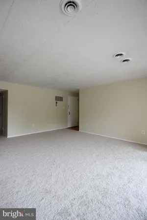 $1,795 | 2624 Wagon Drive, Unit 3C, Alexandria, VA 22303