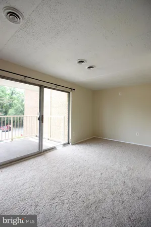 $1,795 | 2624 Wagon Drive, Unit 3C, Alexandria, VA 22303