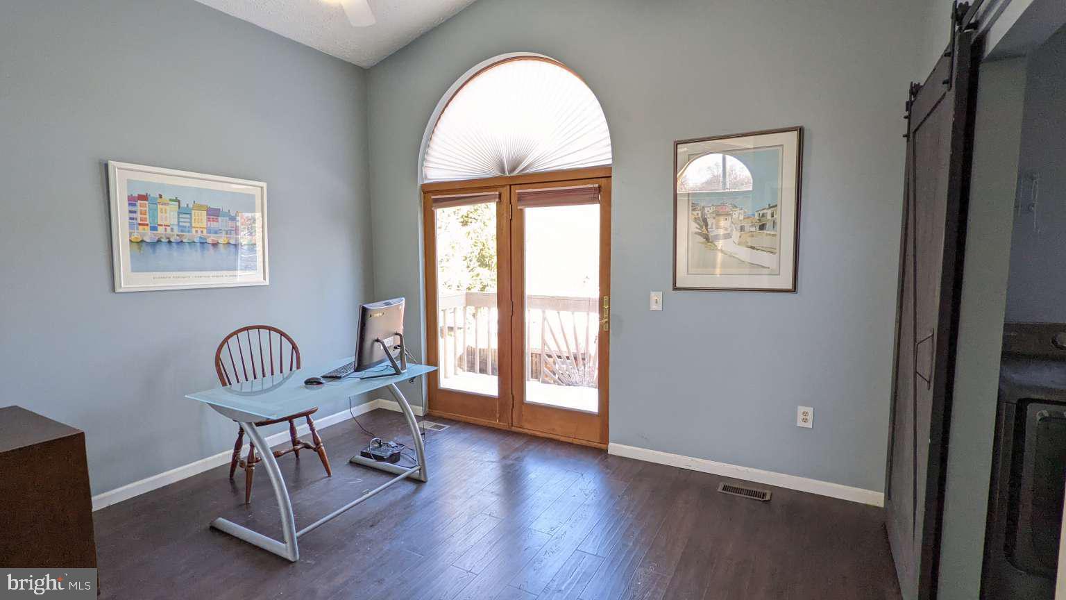2735 Pinecrest Drive Riva, MD 21140 - Photo 3 of 20 Gallery Image 3