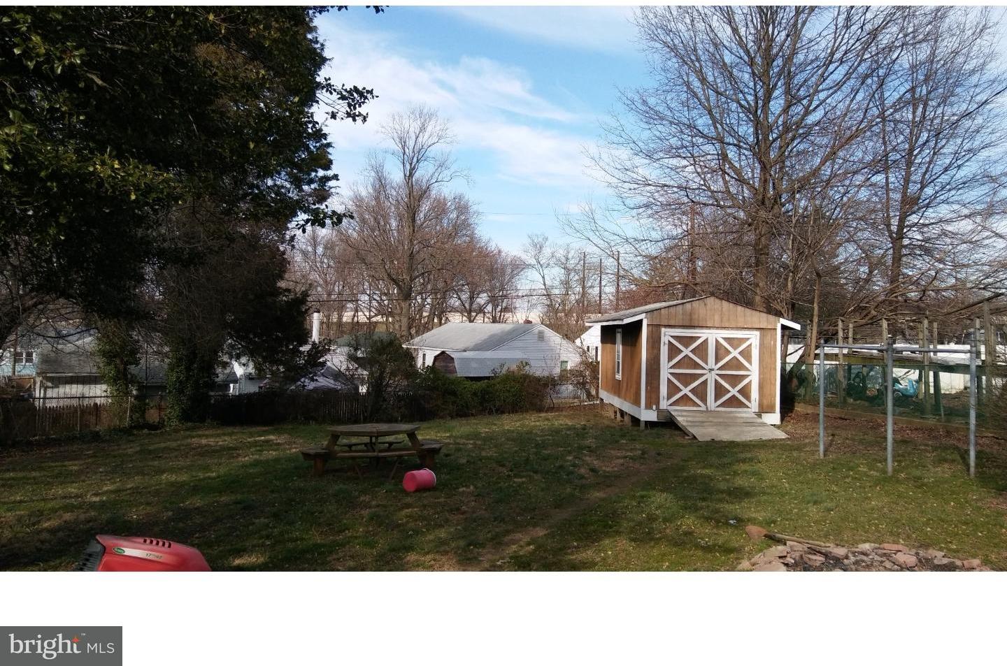 102 Lea Road New Castle, DE 19720 - Photo 6 of 7 Back Yard