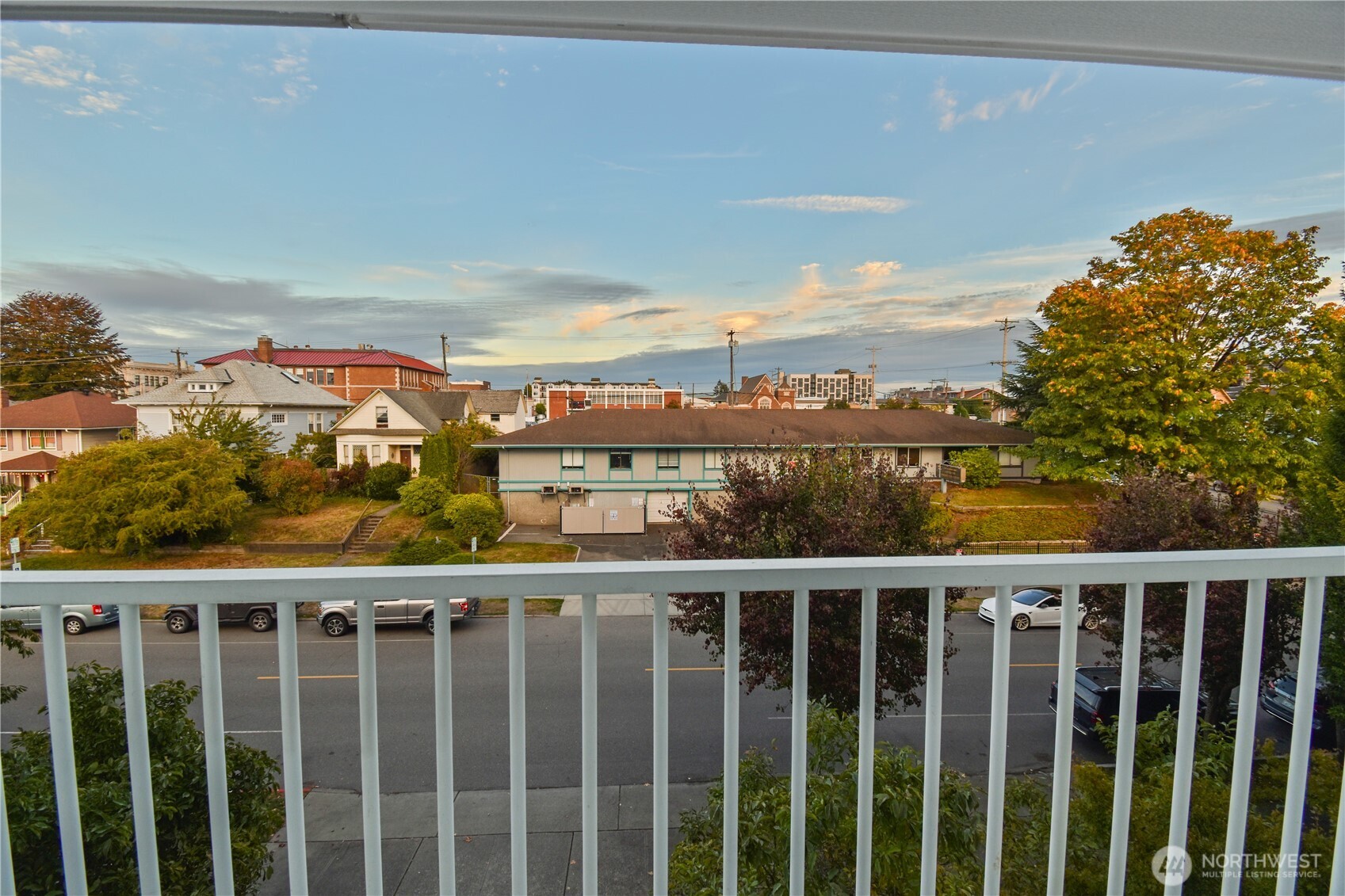 2522 Rucker Avenue, Unit 408 Everett, WA 98201 - Photo 5 of 40 Gallery Image 5