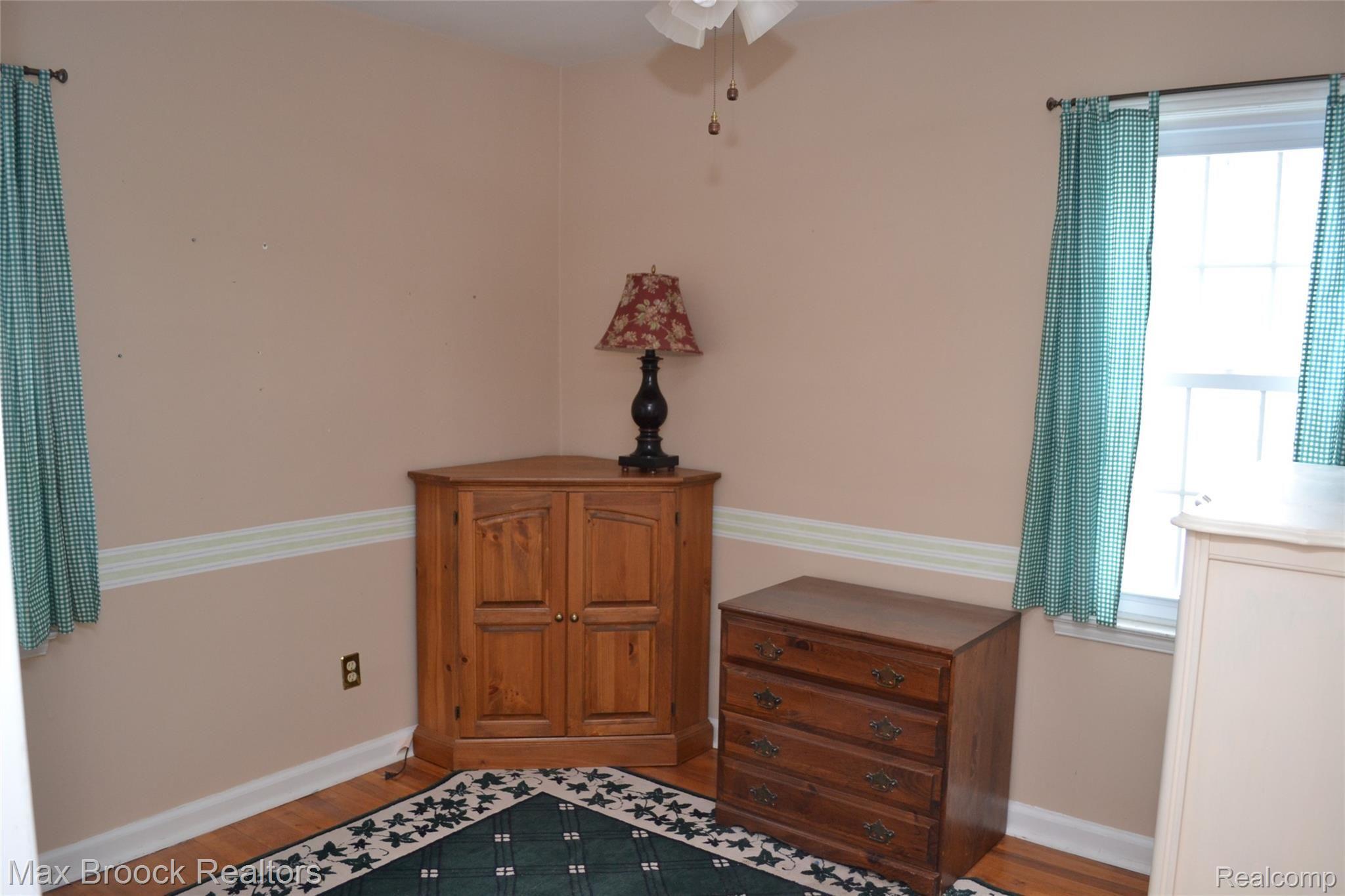 1198 Columbia Road Berkley, MI 48072 - Photo 16 of 20 DSC_0245.JPG