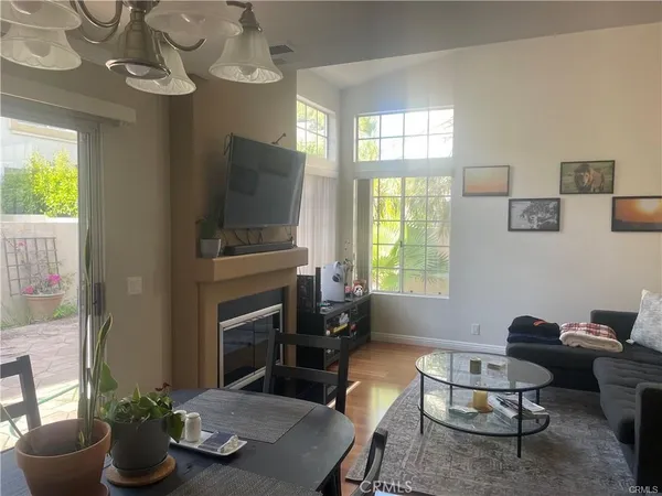 $4,495 | 98 Almador, Irvine, CA 92614
