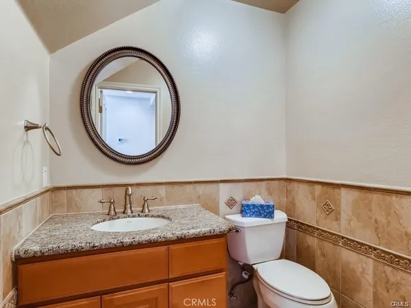 $4,495 | 98 Almador, Irvine, CA 92614