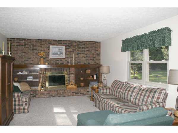 842 Riva Ridge Boulevard Columbus, OH 43230 - Photo 5 of 10