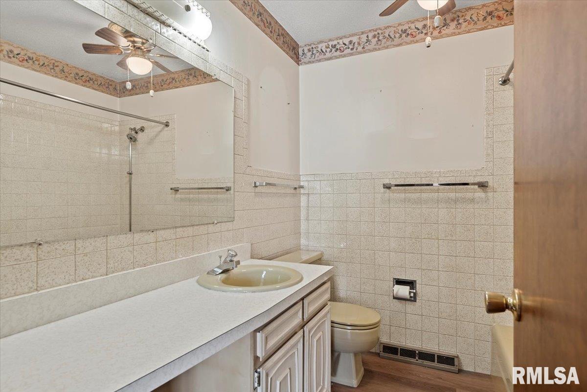 2540 Delaware Drive Springfield, IL 62702 - Photo 12 of 30 Gallery Image 12