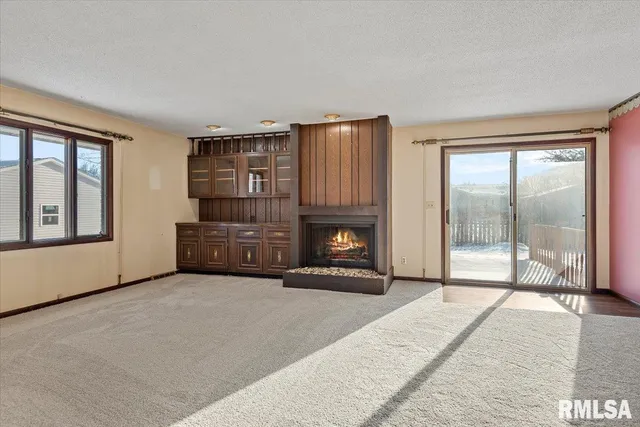 $199,900 | 2540 Delaware Drive, Springfield, IL 62702