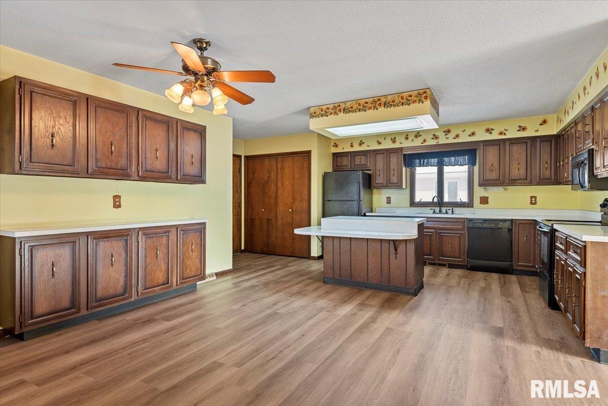 2540 Delaware Drive Springfield, IL 62702 - Photo 7 of 30 Gallery Image 7