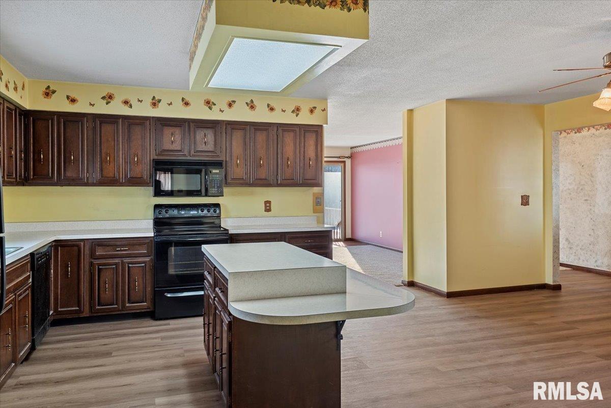 2540 Delaware Drive Springfield, IL 62702 - Photo 9 of 30 Gallery Image 9