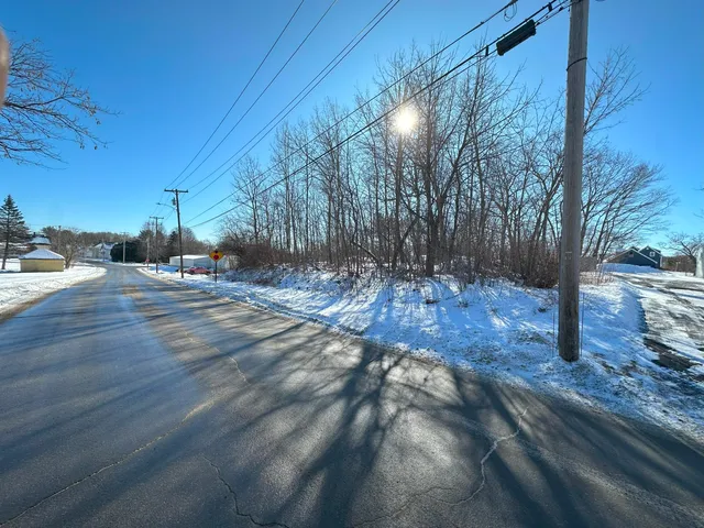 $24,000 | 44 High Street, Waterville, ME 04901