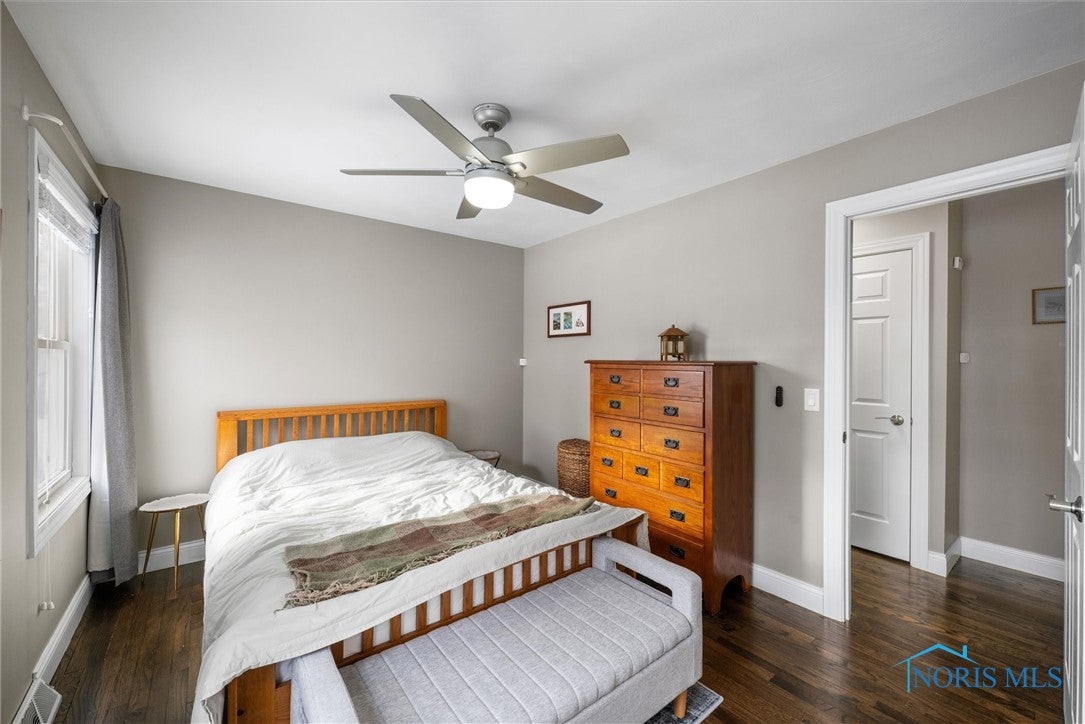 7456 Club Road Sylvania, OH 43560 - Photo 27 of 44 Even the smallest bedroom is large enough for a double bed