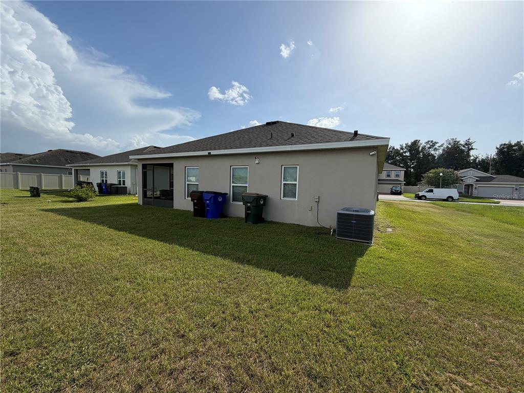 2840 Wadeview Loop St. Cloud, FL 34769 - Photo 4 of 8