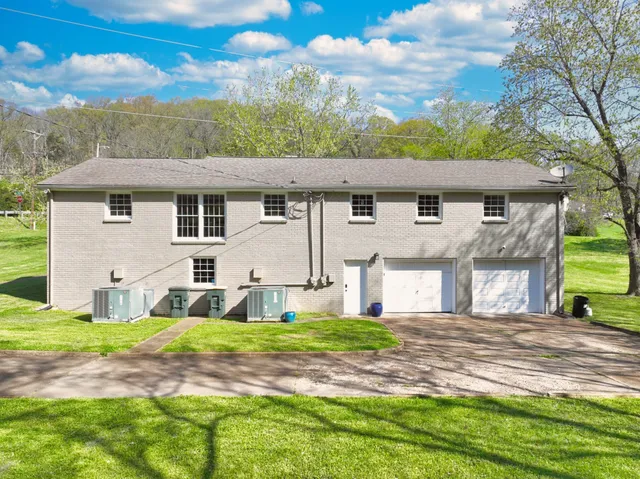 $1,500 | 7635 Charlotte Pike, Unit B, Nashville, TN 37209