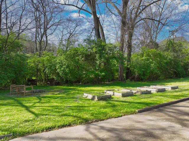 $1,500 | 7635 Charlotte Pike, Unit B, Nashville, TN 37209