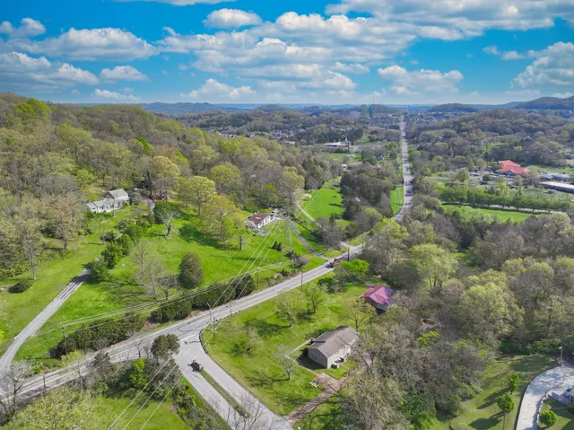 $1,500 | 7635 Charlotte Pike, Unit B, Nashville, TN 37209