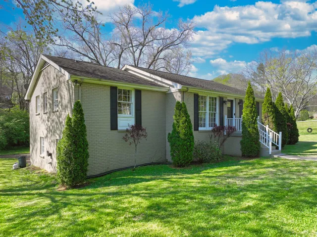 $1,500 | 7635 Charlotte Pike, Unit B, Nashville, TN 37209