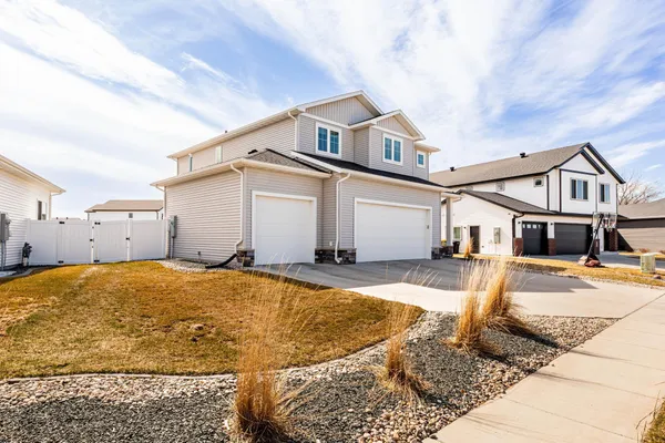 $579,900 | 5488 11th Street West, West Fargo, ND 58078