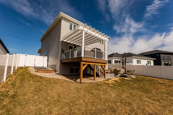 $579,900 | 5488 11th Street West, West Fargo, ND 58078