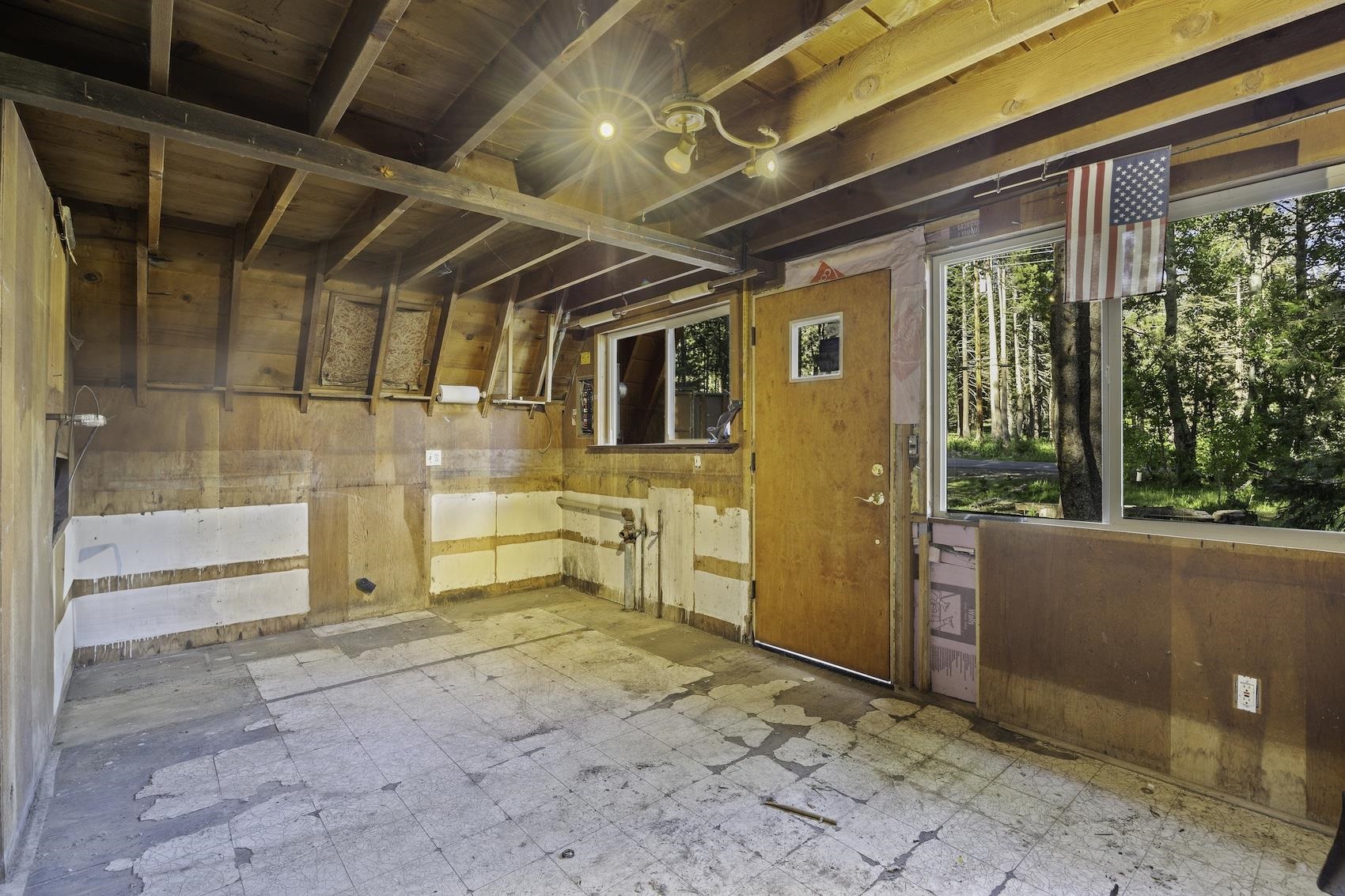 2051 Soda Springs Road Soda Springs, CA 95728 - Photo 5 of 10
