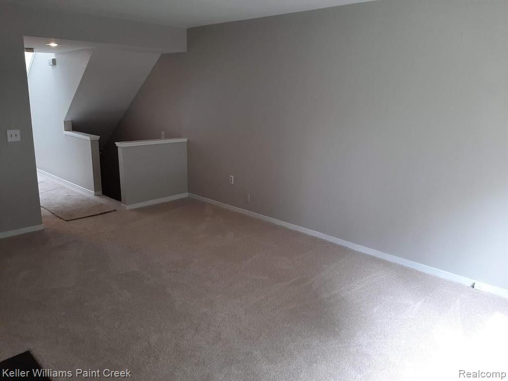 573 Victoria Court Rochester Hills, MI 48307 - Photo 5 of 24