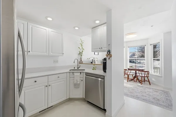 $569,900 | 2 Strawberry Lane, Unit C, Hudson, MA 01749