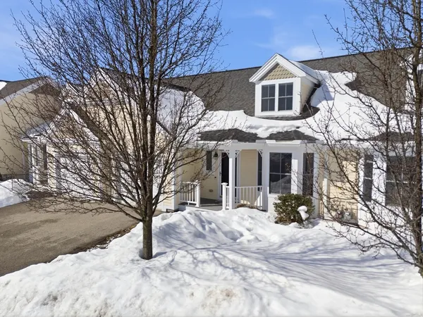 $569,900 | 2 Strawberry Lane, Unit C, Hudson, MA 01749