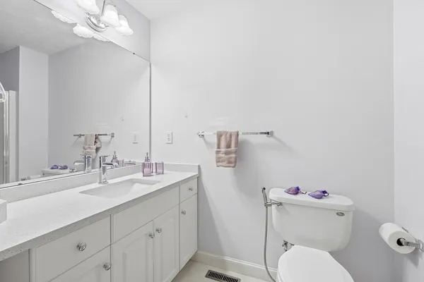 $569,900 | 2 Strawberry Lane, Unit C, Hudson, MA 01749