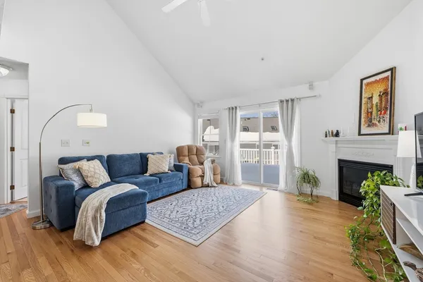 $569,900 | 2 Strawberry Lane, Unit C, Hudson, MA 01749