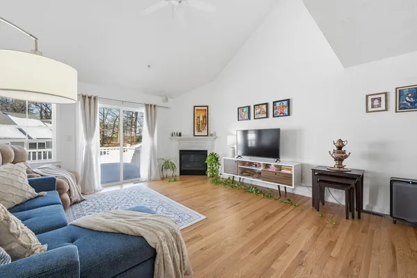 $569,900 | 2 Strawberry Lane, Unit C, Hudson, MA 01749