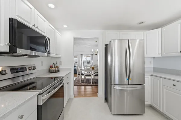 $569,900 | 2 Strawberry Lane, Unit C, Hudson, MA 01749