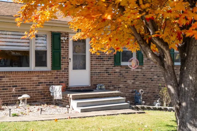 $345,000 | 27 Bingham Street, Verona, VA 24482