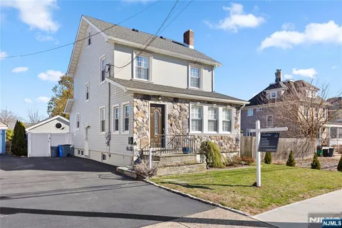 $745,000 | 72 Valley Way, West Orange, NJ 07052