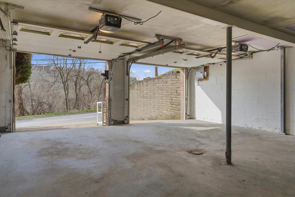 505 Pointview Road Pittsburgh, PA 15227 - Photo 24 of 39