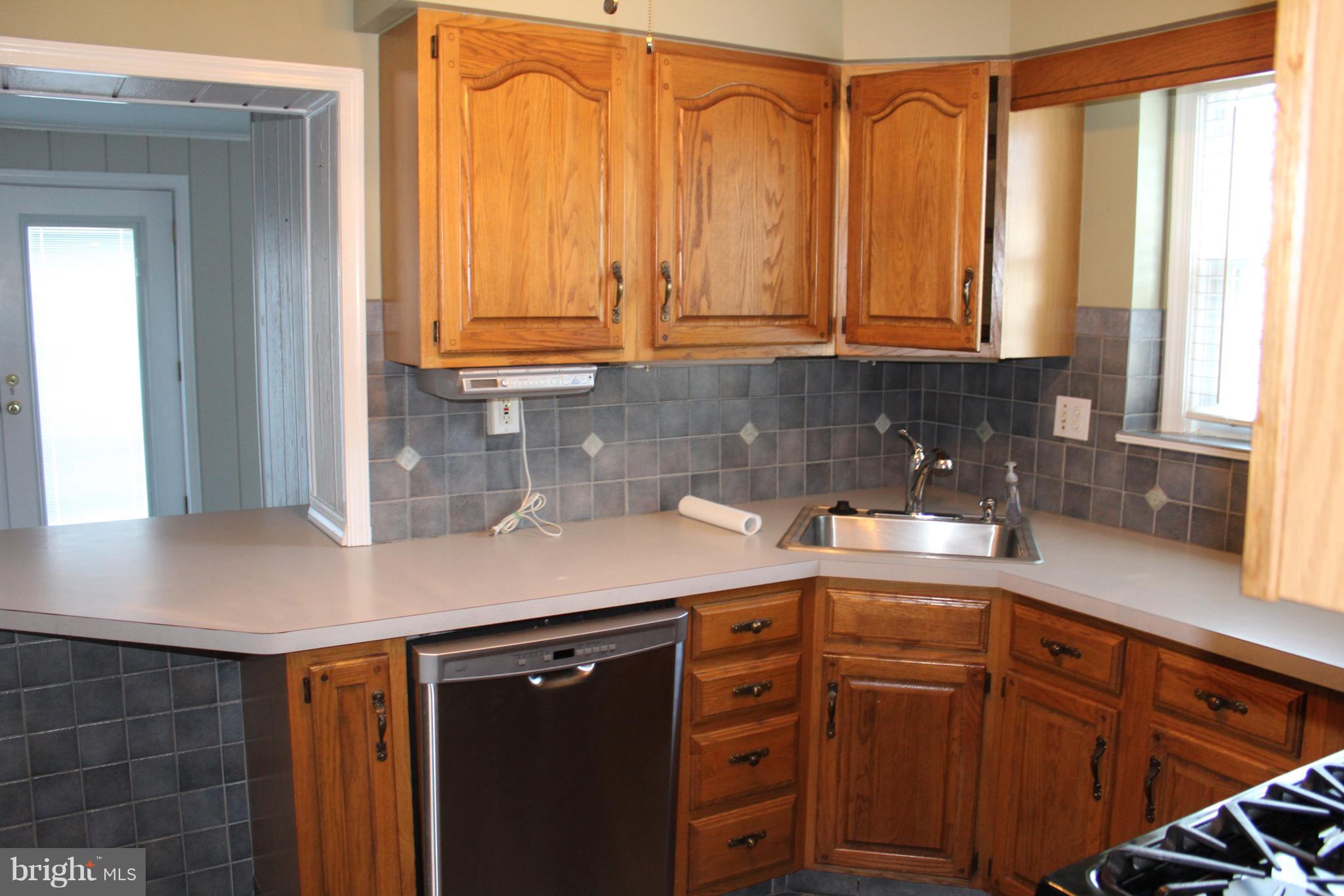 359 Sedgewood Road Springfield, PA 19064 - Photo 7 of 18