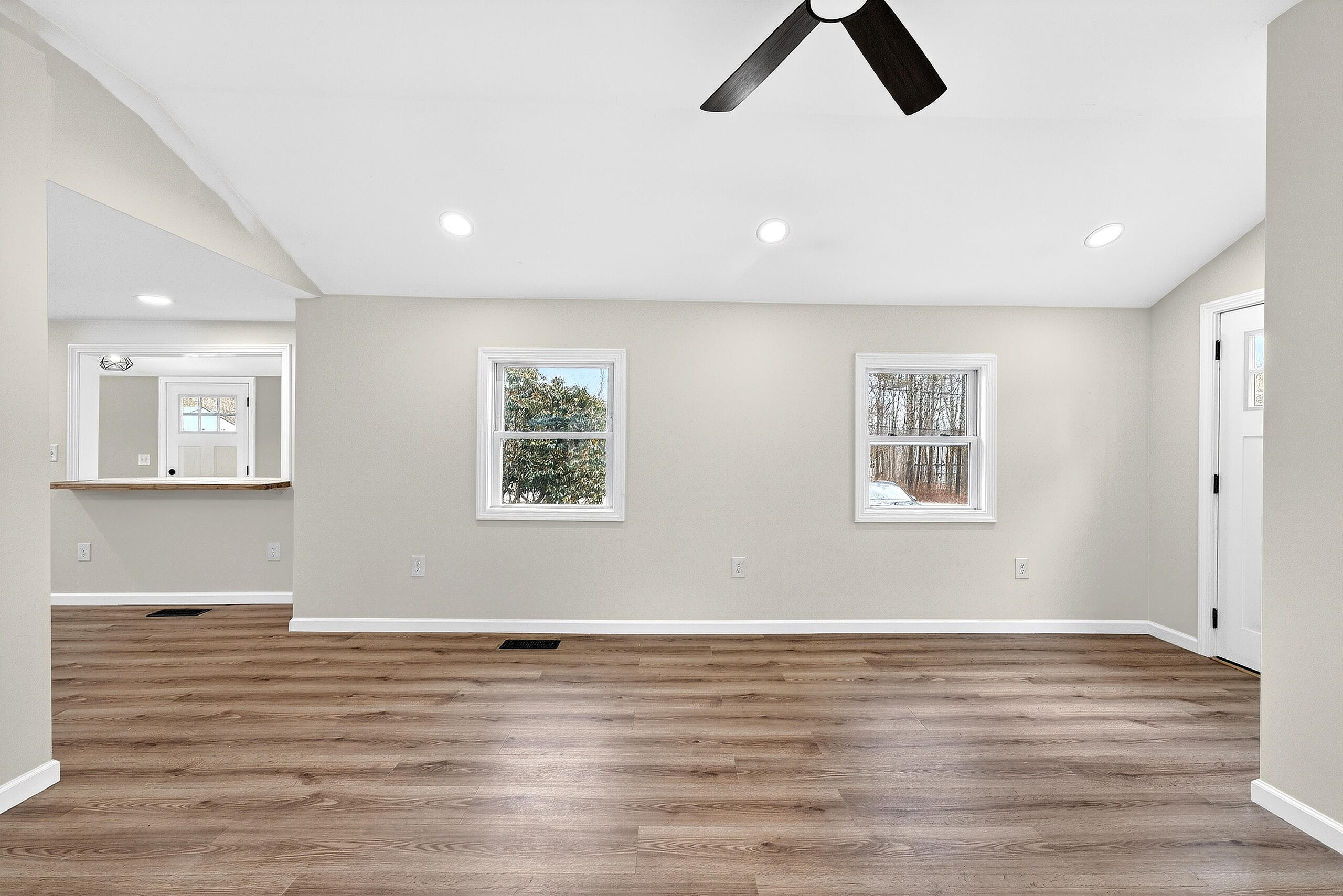 548 N Road Mount Vernon, ME 04352 - Photo 11 of 34 006_DSC08464