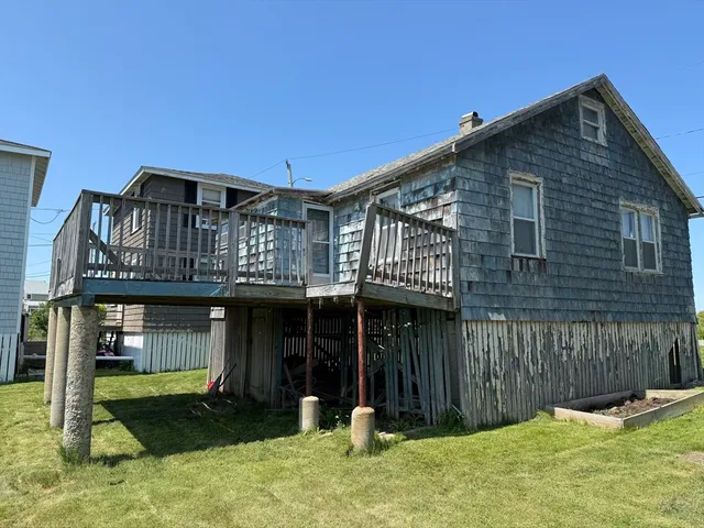 $375,000 | 30 Ocean Avenue, Hull, MA 02045