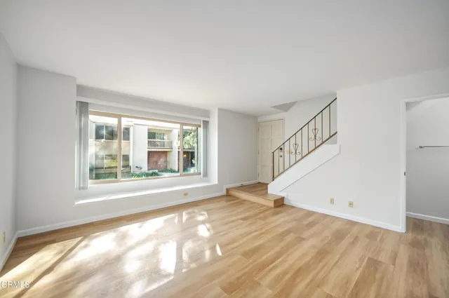 $3,400 | 1534 Eland Lane, Ventura, CA 93003