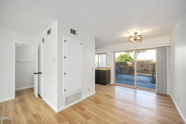 $3,400 | 1534 Eland Lane, Ventura, CA 93003