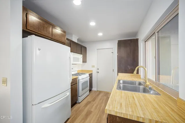 $3,400 | 1534 Eland Lane, Ventura, CA 93003