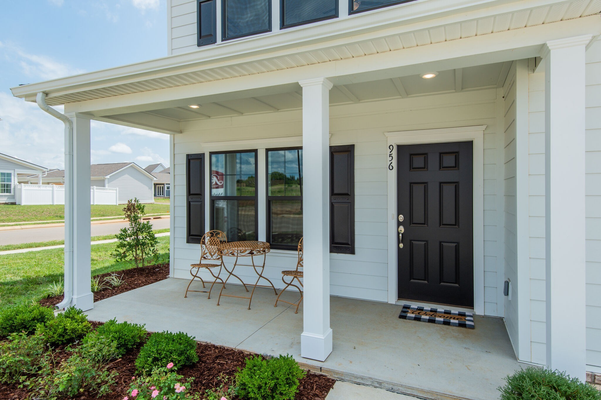 611 Castle Road Mount Juliet, TN 37122 - Photo 2 of 30 a garden view with a outdoor space