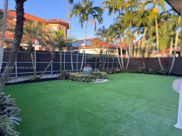 $5,250 | 15387 Southwest 21 Lane, Unit 1, Miami, FL 33185