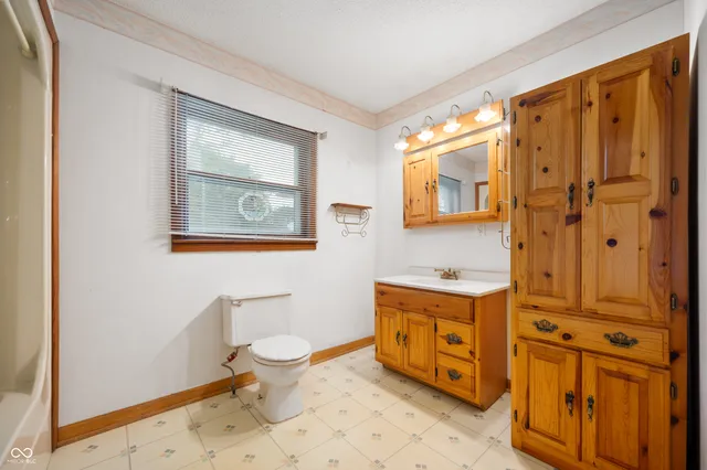 $329,900 | 1212 Woodlawn Avenue, Indianapolis, IN 46203