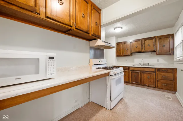 $329,900 | 1212 Woodlawn Avenue, Indianapolis, IN 46203