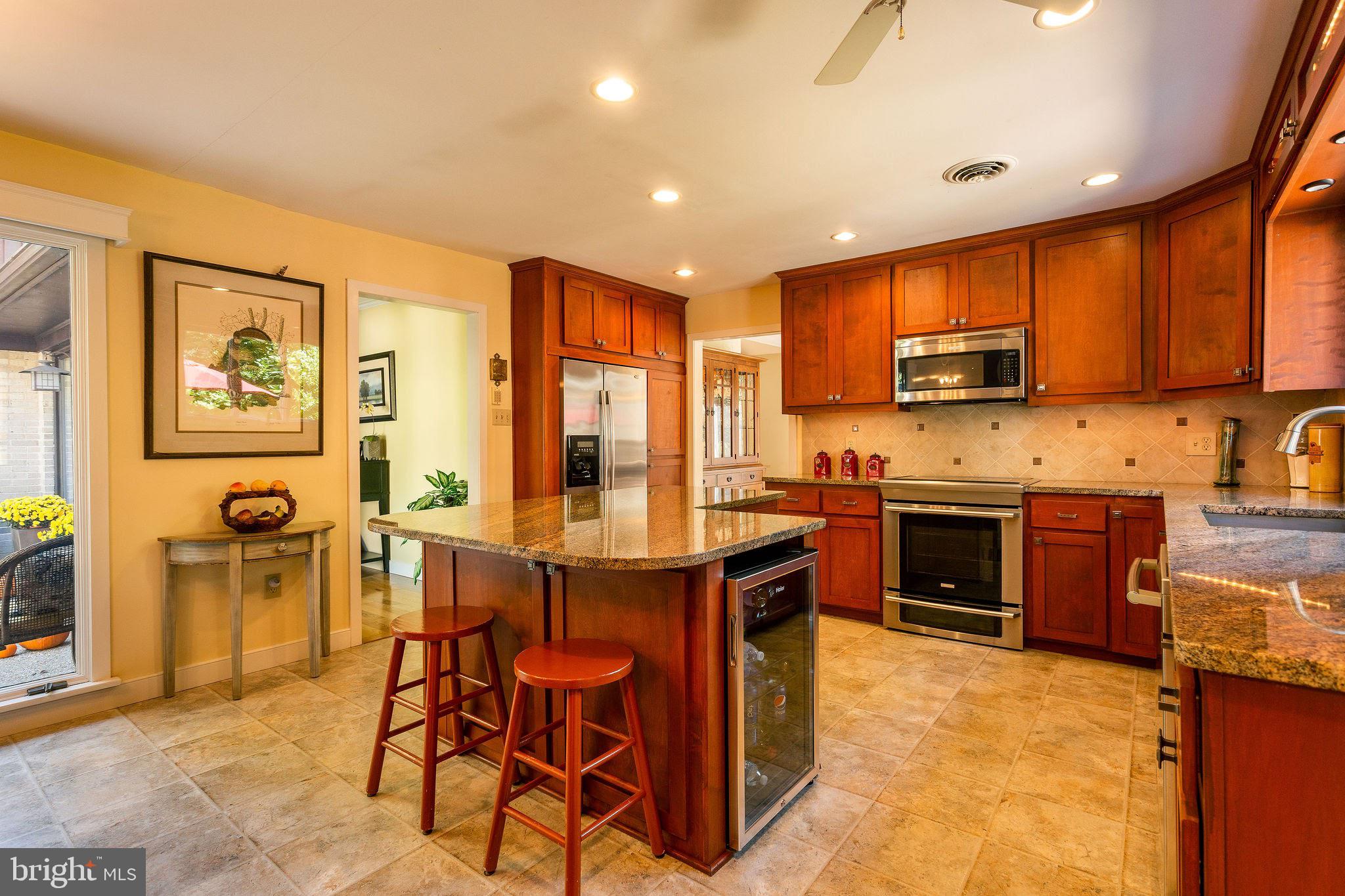 7108 Ridge Crest Drive Frederick, MD 21702 - Photo 10 of 51 A Dream Kitchen