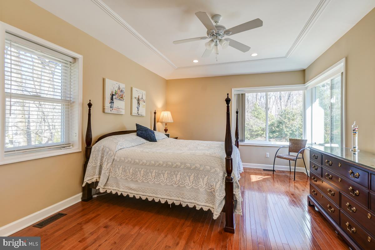 407 Stonington Road Silver Spring, MD 20902 - Photo 16 of 40 Gallery Image 16