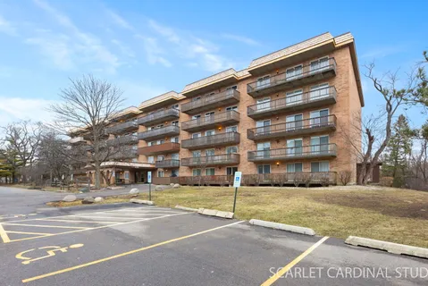 $250,000 | 502 Redondo Drive, Unit 107, Downers Grove, IL 60516
