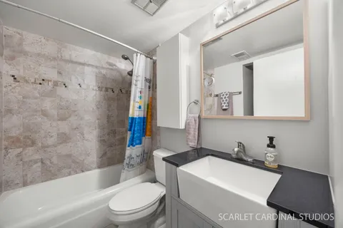 $250,000 | 502 Redondo Drive, Unit 107, Downers Grove, IL 60516